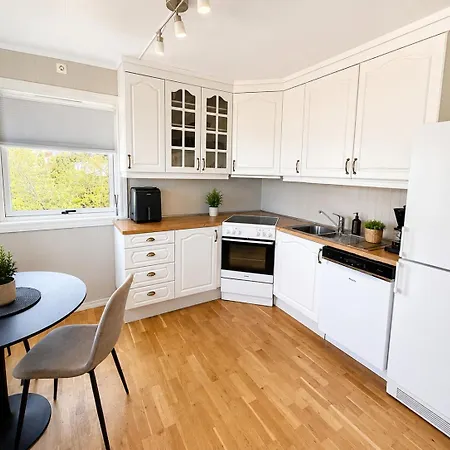 With Sea View, Balcony And Parking דירה ברגן